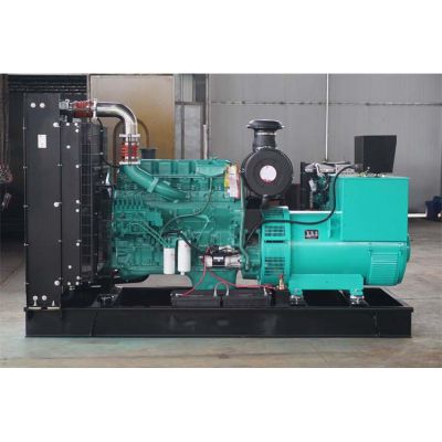 350kw東風(fēng)康明斯柴油發(fā)電機(jī)組-東風(fēng)康明斯6缸柴油機(jī)6ZTAA13-G2柴油發(fā)電機(jī)組,缸徑/行程：130/163mm,柴油發(fā)電機(jī)組水冷發(fā)動(dòng)機(jī)功率390KW,柴油發(fā)電機(jī)組配套馬拉松斯坦福發(fā)電機(jī)。廠價(jià)直銷(xiāo)歡迎選購(gòu)：13773399855。