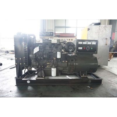 50kw華豐柴油發(fā)電機組-華豐4缸柴油機PHF4056ZD1柴油發(fā)電機組,缸徑/行程：105/125mm,柴油發(fā)電機組水冷發(fā)動機功率56KW,柴油發(fā)電機組配套馬拉松斯坦福發(fā)電機。廠價直銷歡迎選購：13773399855。