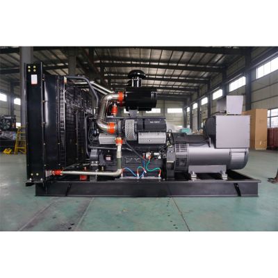 500kw申動(dòng)柴油發(fā)電機(jī)組-申動(dòng)12缸柴油機(jī)SDV550柴油發(fā)電機(jī)組,缸徑/行程：135/155mm,柴油發(fā)電機(jī)組水冷發(fā)動(dòng)機(jī)功率550KW,柴油發(fā)電機(jī)組配套馬拉松斯坦福發(fā)電機(jī)。廠價(jià)直銷(xiāo)歡迎選購(gòu)：13773399855。
