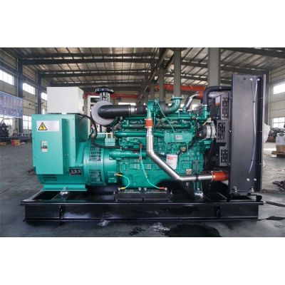 120kw玉柴柴油發(fā)電機組-玉柴6缸柴油機YC6B180L-D20柴油發(fā)電機組,缸徑/行程：108/125mm,柴油發(fā)電機組水冷發(fā)動機功率132KW,柴油發(fā)電機組配套馬拉松斯坦福發(fā)電機。廠價直銷歡迎選購：13773399855。