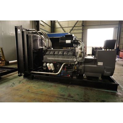 600kw無(wú)錫動(dòng)力柴油發(fā)電機(jī)組-無(wú)錫動(dòng)力12缸柴油機(jī)WD287TAD58柴油發(fā)電機(jī)組,缸徑/行程：138/160mm,柴油發(fā)電機(jī)組水冷發(fā)動(dòng)機(jī)功率638KW,柴油發(fā)電機(jī)組配套馬拉松斯坦福發(fā)電機(jī)。廠價(jià)直銷歡迎選購(gòu)：13773399855。