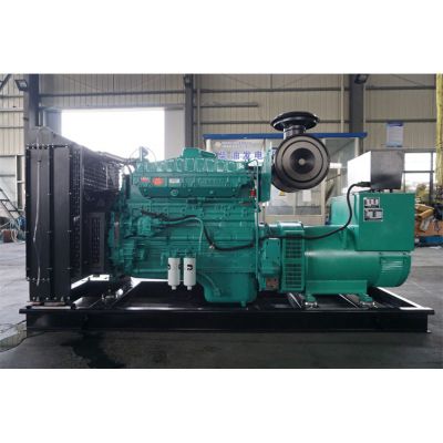 300kw重慶康明斯柴油發(fā)電機(jī)組-重慶康明斯6缸柴油機(jī)NTA855-G2柴油發(fā)電機(jī)組,缸徑/行程：140/152mm,柴油發(fā)電機(jī)組水冷發(fā)動(dòng)機(jī)功率321KW,柴油發(fā)電機(jī)組配套馬拉松斯坦福發(fā)電機(jī)。廠價(jià)直銷(xiāo)歡迎選購(gòu)：13773399855。
