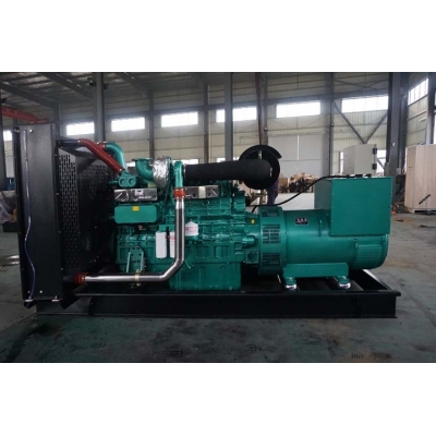 400KW玉柴柴油發(fā)電機(jī)組-玉柴6缸柴油機(jī)YC6T660-D31柴油發(fā)電機(jī)組缸徑/行程：145/165mm,柴油發(fā)電機(jī)組水冷發(fā)動機(jī)功率485KW,柴油發(fā)電機(jī)組配套馬拉松斯坦福發(fā)電機(jī)。廠價直銷歡迎選購：13773399855。